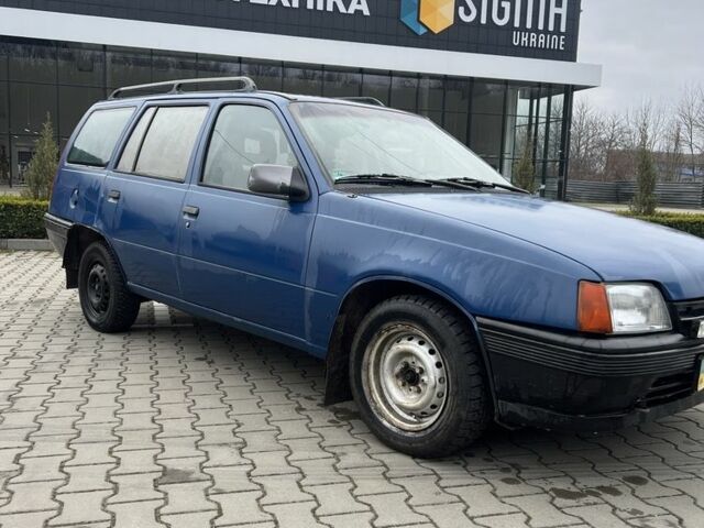 Синий Опель Кадет, объемом двигателя 1.6 л и пробегом 258 тыс. км за 750 $, фото 3 на Automoto.ua