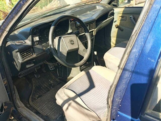 Синий Опель Кадет, объемом двигателя 0 л и пробегом 3 тыс. км за 301 $, фото 6 на Automoto.ua