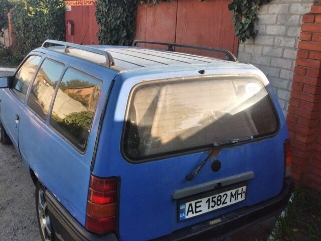 Синий Опель Кадет, объемом двигателя 1.6 л и пробегом 20 тыс. км за 960 $, фото 1 на Automoto.ua