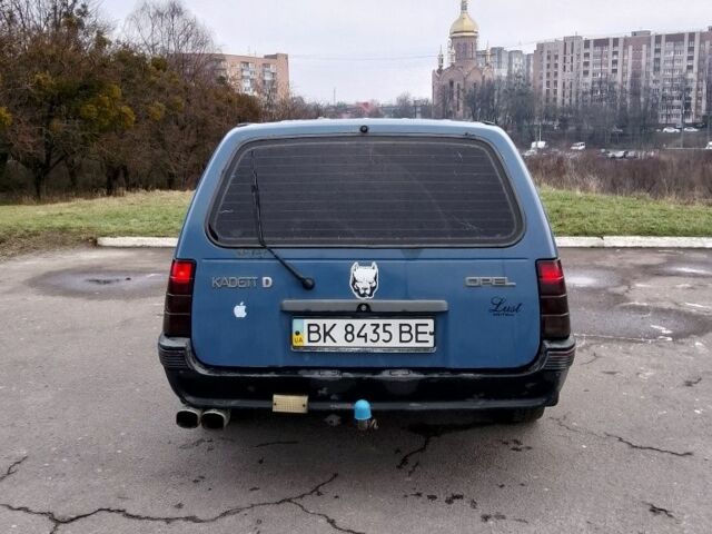 Синий Опель Кадет, объемом двигателя 1.3 л и пробегом 98 тыс. км за 800 $, фото 3 на Automoto.ua