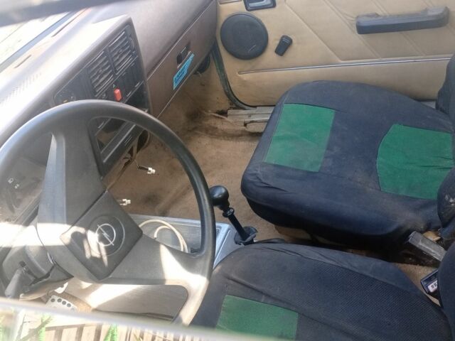 Зелений Опель Кадет, об'ємом двигуна 0 л та пробігом 500 тис. км за 481 $, фото 6 на Automoto.ua