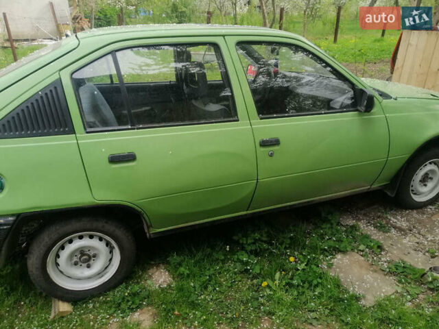 Зеленый Опель Кадет, объемом двигателя 1.3 л и пробегом 400 тыс. км за 350 $, фото 2 на Automoto.ua