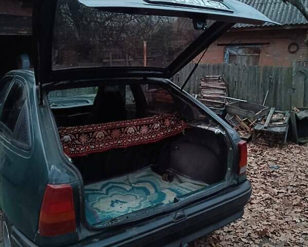 Зеленый Опель Кадет, объемом двигателя 1.6 л и пробегом 215 тыс. км за 800 $, фото 1 на Automoto.ua