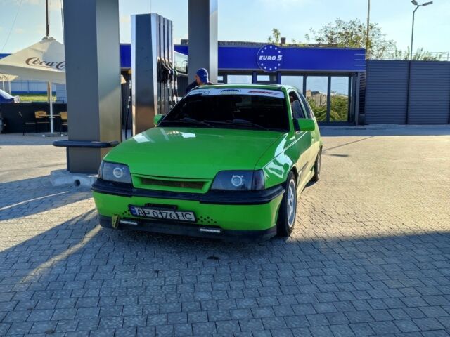 Зеленый Опель Кадет, объемом двигателя 2 л и пробегом 123 тыс. км за 2500 $, фото 2 на Automoto.ua