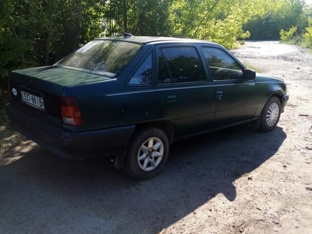 Зелений Опель Кадет, об'ємом двигуна 1.6 л та пробігом 300 тис. км за 907 $, фото 5 на Automoto.ua