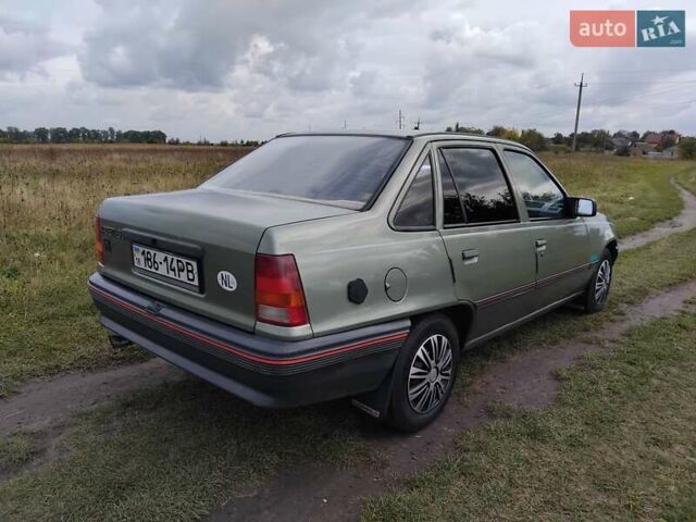 Зеленый Опель Кадет, объемом двигателя 1.3 л и пробегом 175 тыс. км за 1699 $, фото 7 на Automoto.ua