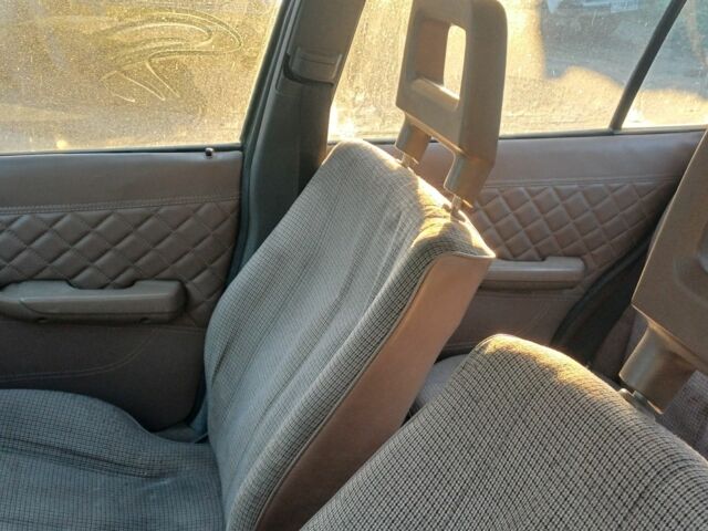 Зеленый Опель Кадет, объемом двигателя 1.3 л и пробегом 2 тыс. км за 1307 $, фото 5 на Automoto.ua