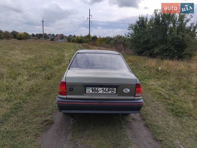 Зеленый Опель Кадет, объемом двигателя 1.3 л и пробегом 175 тыс. км за 1699 $, фото 3 на Automoto.ua