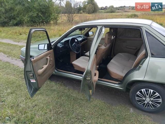 Зеленый Опель Кадет, объемом двигателя 1.3 л и пробегом 175 тыс. км за 1699 $, фото 16 на Automoto.ua