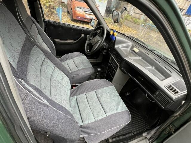 Зеленый Опель Кадет, объемом двигателя 1.6 л и пробегом 200 тыс. км за 1500 $, фото 3 на Automoto.ua