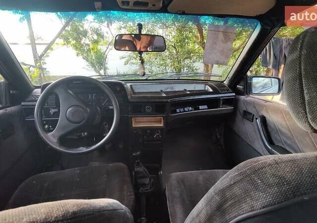 Зеленый Опель Кадет, объемом двигателя 1.4 л и пробегом 300 тыс. км за 800 $, фото 11 на Automoto.ua