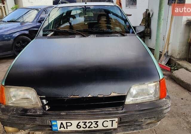 Зеленый Опель Кадет, объемом двигателя 1.4 л и пробегом 300 тыс. км за 800 $, фото 5 на Automoto.ua