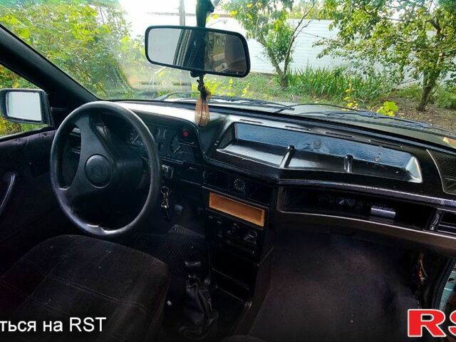 Зеленый Опель Кадет, объемом двигателя 1.4 л и пробегом 250 тыс. км за 1000 $, фото 6 на Automoto.ua