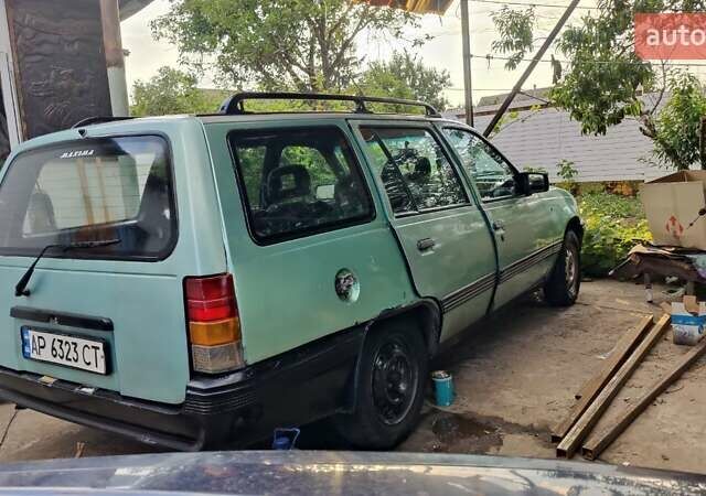 Зеленый Опель Кадет, объемом двигателя 1.4 л и пробегом 300 тыс. км за 800 $, фото 1 на Automoto.ua