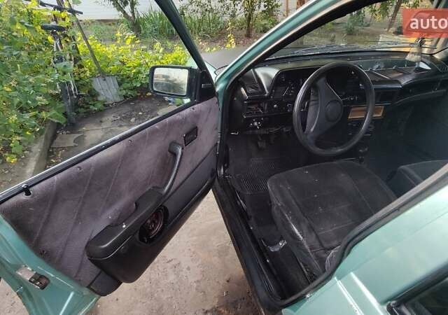 Зеленый Опель Кадет, объемом двигателя 1.4 л и пробегом 300 тыс. км за 800 $, фото 8 на Automoto.ua