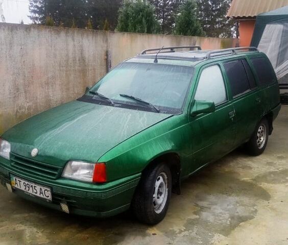 Зелений Опель Кадет, об'ємом двигуна 0 л та пробігом 400 тис. км за 300 $, фото 1 на Automoto.ua