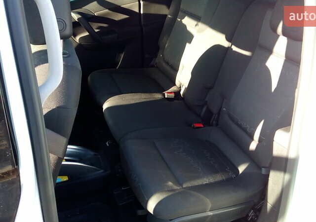 Белый Опель Мерива, объемом двигателя 1.2 л и пробегом 230 тыс. км за 7499 $, фото 10 на Automoto.ua