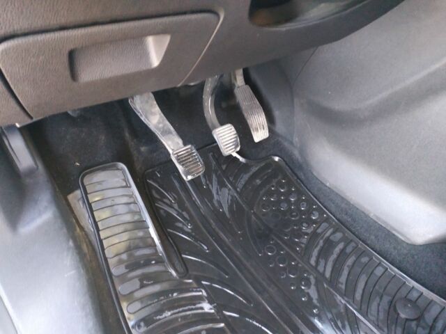 Білий Опель Меріва, об'ємом двигуна 1.3 л та пробігом 215 тис. км за 7500 $, фото 9 на Automoto.ua