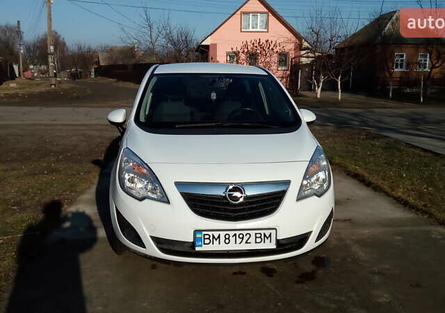Белый Опель Мерива, объемом двигателя 1.2 л и пробегом 230 тыс. км за 7499 $, фото 2 на Automoto.ua