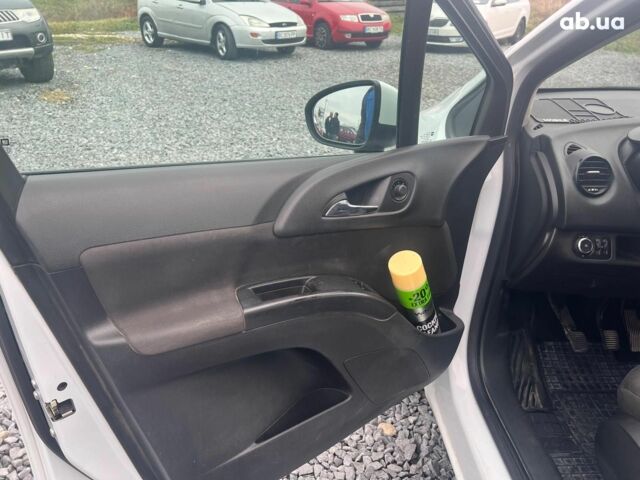 Білий Опель Меріва, об'ємом двигуна 1.7 л та пробігом 210 тис. км за 5590 $, фото 19 на Automoto.ua