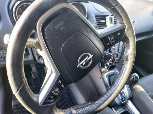 Білий Опель Меріва, об'ємом двигуна 1.3 л та пробігом 215 тис. км за 7500 $, фото 11 на Automoto.ua