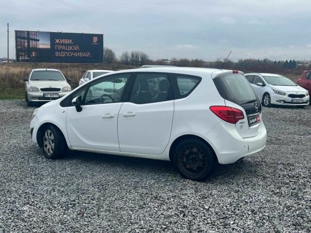 Белый Опель Мерива, объемом двигателя 1.7 л и пробегом 210 тыс. км за 5590 $, фото 4 на Automoto.ua