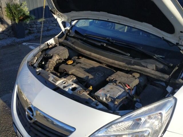 Білий Опель Меріва, об'ємом двигуна 1.3 л та пробігом 215 тис. км за 7500 $, фото 23 на Automoto.ua