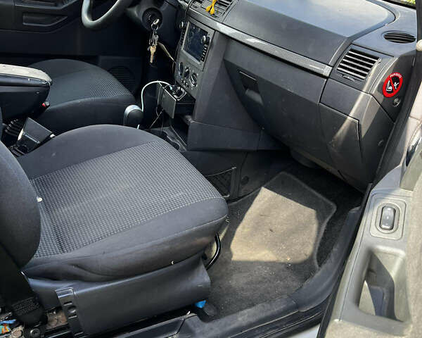 Білий Опель Меріва, об'ємом двигуна 1.6 л та пробігом 274 тис. км за 4500 $, фото 2 на Automoto.ua