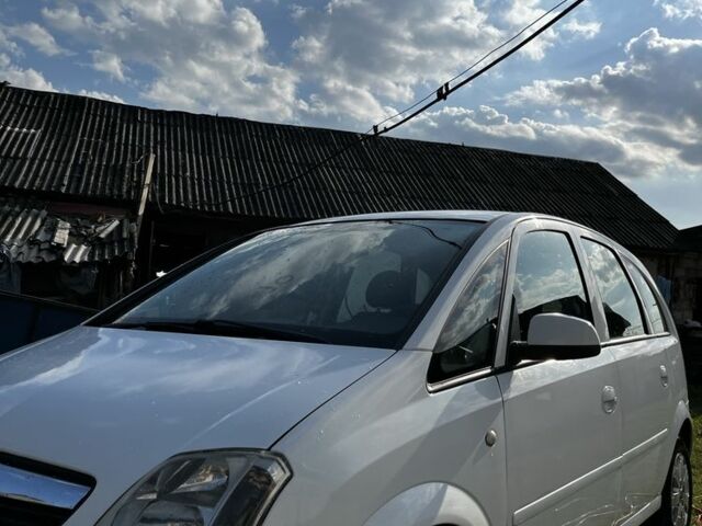 Белый Опель Мерива, объемом двигателя 1.6 л и пробегом 268 тыс. км за 3800 $, фото 7 на Automoto.ua