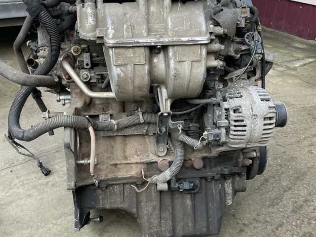 Белый Опель Мерива, объемом двигателя 1.6 л и пробегом 150 тыс. км за 936 $, фото 3 на Automoto.ua