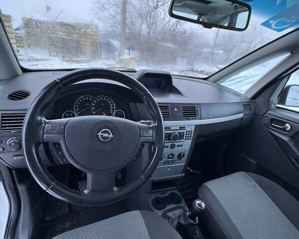 Білий Опель Меріва, об'ємом двигуна 1.4 л та пробігом 176 тис. км за 5600 $, фото 9 на Automoto.ua