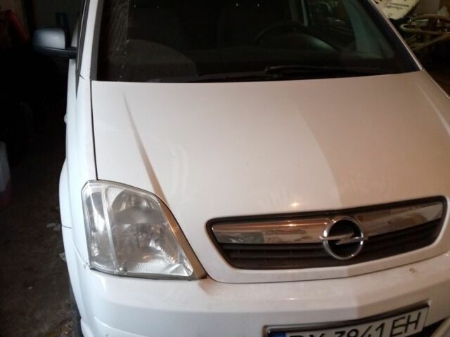 Белый Опель Мерива, объемом двигателя 1.4 л и пробегом 236 тыс. км за 5300 $, фото 3 на Automoto.ua