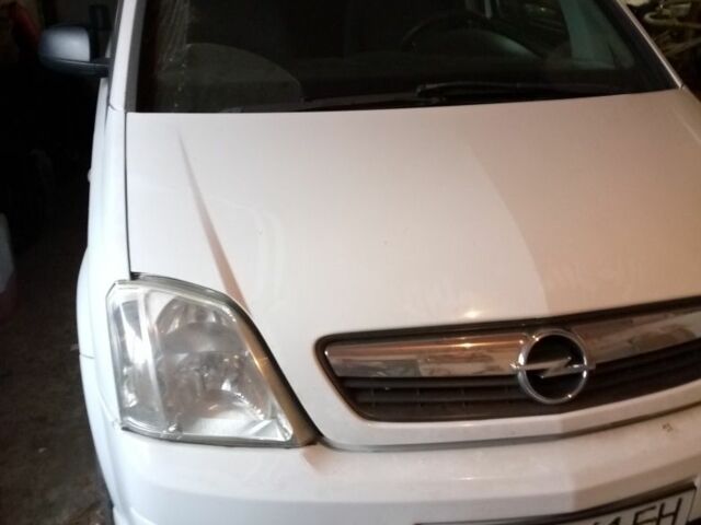 Белый Опель Мерива, объемом двигателя 1.4 л и пробегом 236 тыс. км за 5300 $, фото 4 на Automoto.ua