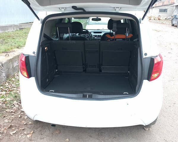 Белый Опель Мерива, объемом двигателя 1.2 л и пробегом 248 тыс. км за 5899 $, фото 19 на Automoto.ua