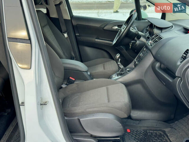 Білий Опель Меріва, об'ємом двигуна 1.25 л та пробігом 253 тис. км за 5499 $, фото 15 на Automoto.ua