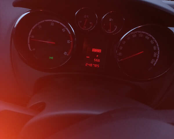 Белый Опель Мерива, объемом двигателя 1.2 л и пробегом 248 тыс. км за 5899 $, фото 21 на Automoto.ua