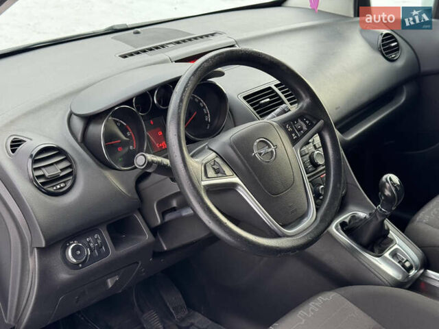 Білий Опель Меріва, об'ємом двигуна 1.25 л та пробігом 253 тис. км за 5499 $, фото 12 на Automoto.ua