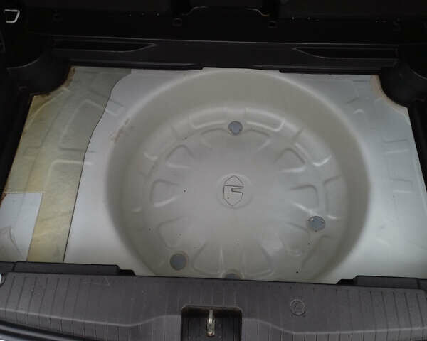 Белый Опель Мерива, объемом двигателя 1.2 л и пробегом 248 тыс. км за 5899 $, фото 12 на Automoto.ua