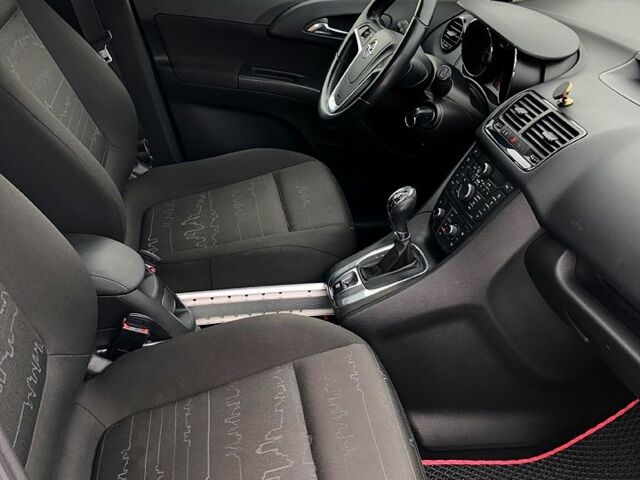 Білий Опель Меріва, об'ємом двигуна 1.7 л та пробігом 22500 тис. км за 6900 $, фото 4 на Automoto.ua