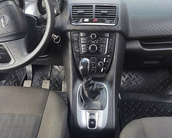 Білий Опель Меріва, об'ємом двигуна 1.3 л та пробігом 241 тис. км за 6500 $, фото 7 на Automoto.ua