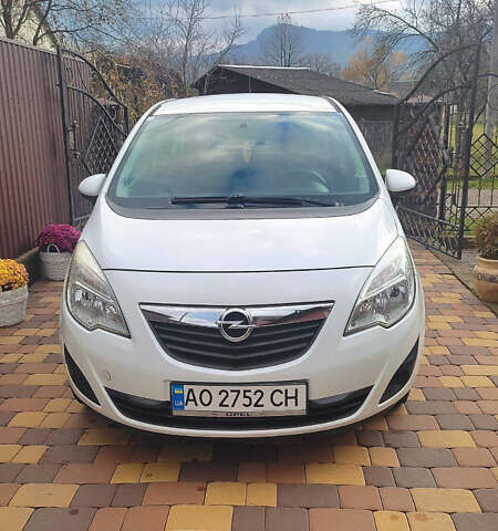 Білий Опель Меріва, об'ємом двигуна 1.3 л та пробігом 241 тис. км за 6500 $, фото 1 на Automoto.ua