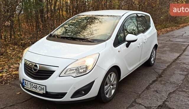 Белый Опель Мерива, объемом двигателя 1.69 л и пробегом 340 тыс. км за 6000 $, фото 8 на Automoto.ua