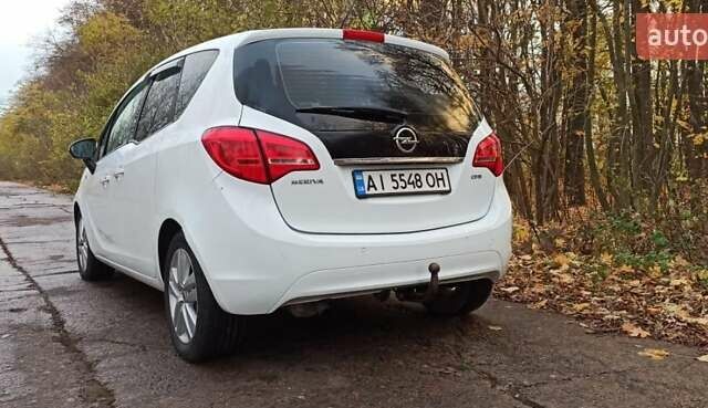Белый Опель Мерива, объемом двигателя 1.69 л и пробегом 340 тыс. км за 6000 $, фото 9 на Automoto.ua