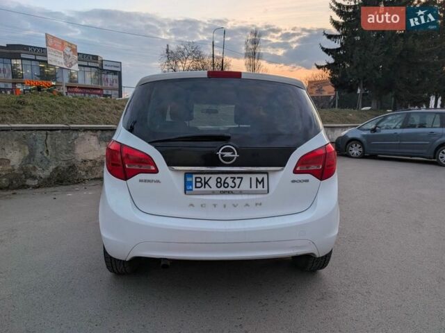 Белый Опель Мерива, объемом двигателя 1.25 л и пробегом 300 тыс. км за 5700 $, фото 2 на Automoto.ua