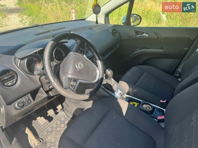 Білий Опель Меріва, об'ємом двигуна 1.2 л та пробігом 208 тис. км за 6500 $, фото 10 на Automoto.ua