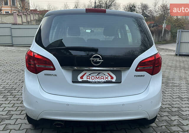 Белый Опель Мерива, объемом двигателя 1.36 л и пробегом 190 тыс. км за 7500 $, фото 12 на Automoto.ua