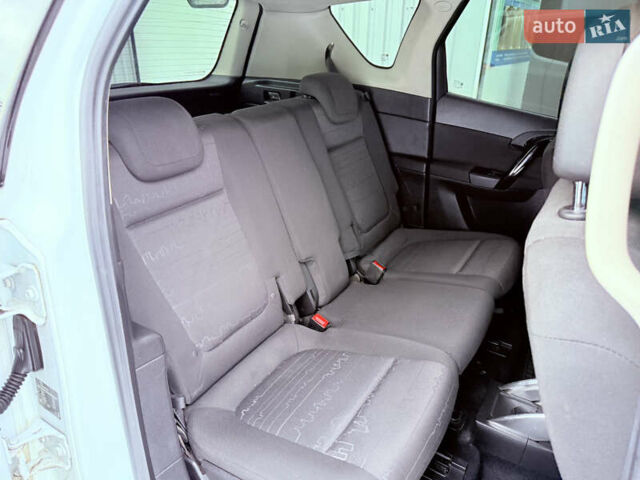 Білий Опель Меріва, об'ємом двигуна 1.7 л та пробігом 240 тис. км за 6700 $, фото 39 на Automoto.ua