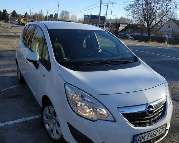 Білий Опель Меріва, об'ємом двигуна 1.3 л та пробігом 215 тис. км за 7500 $, фото 4 на Automoto.ua