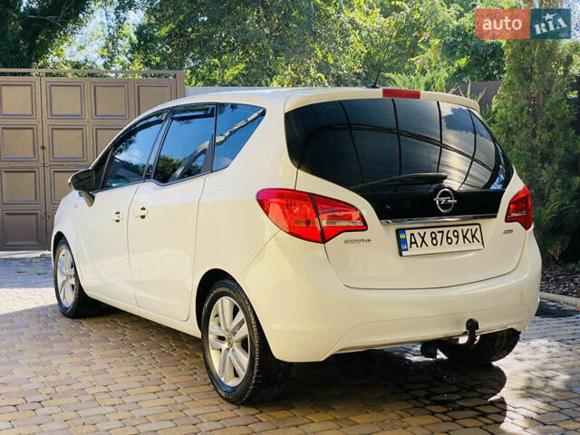 Белый Опель Мерива, объемом двигателя 1.69 л и пробегом 245 тыс. км за 6800 $, фото 45 на Automoto.ua