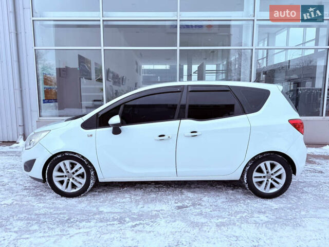 Білий Опель Меріва, об'ємом двигуна 1.7 л та пробігом 240 тис. км за 6700 $, фото 10 на Automoto.ua